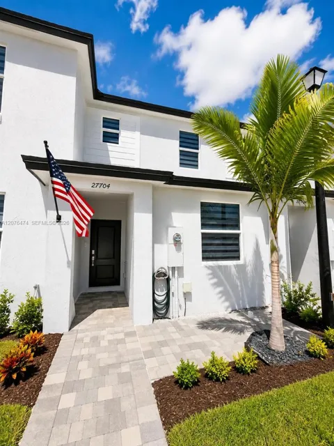 27704 SW 156