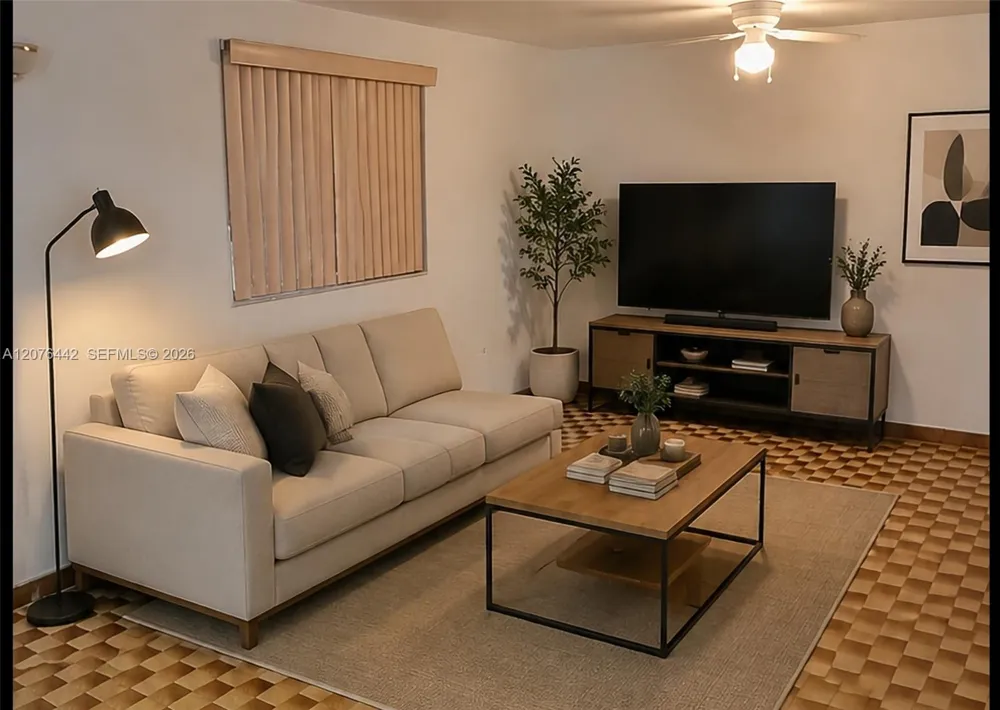 2121 W 54th St Hialeah, FL 33016