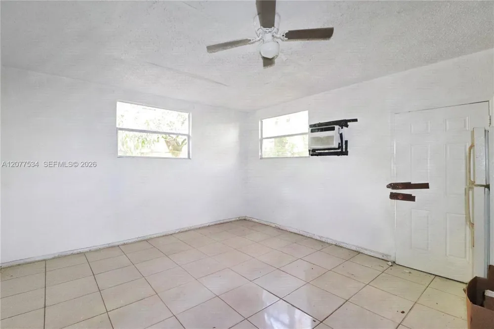 12040 NW 1st Ct North Miami, FL 33168