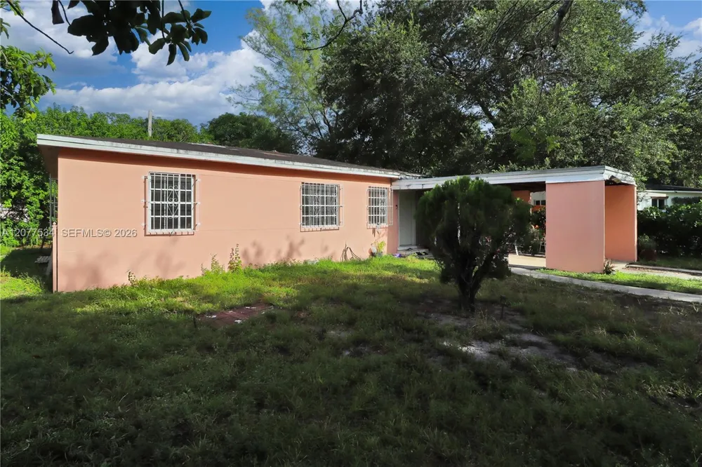 12040 NW 1st Ct North Miami, FL 33168