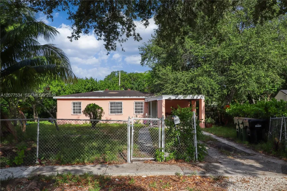 12040 NW 1st Ct North Miami, FL 33168