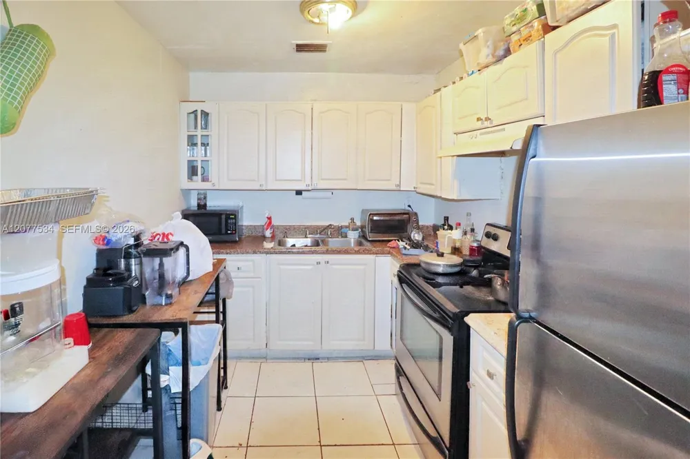 12040 NW 1st Ct North Miami, FL 33168