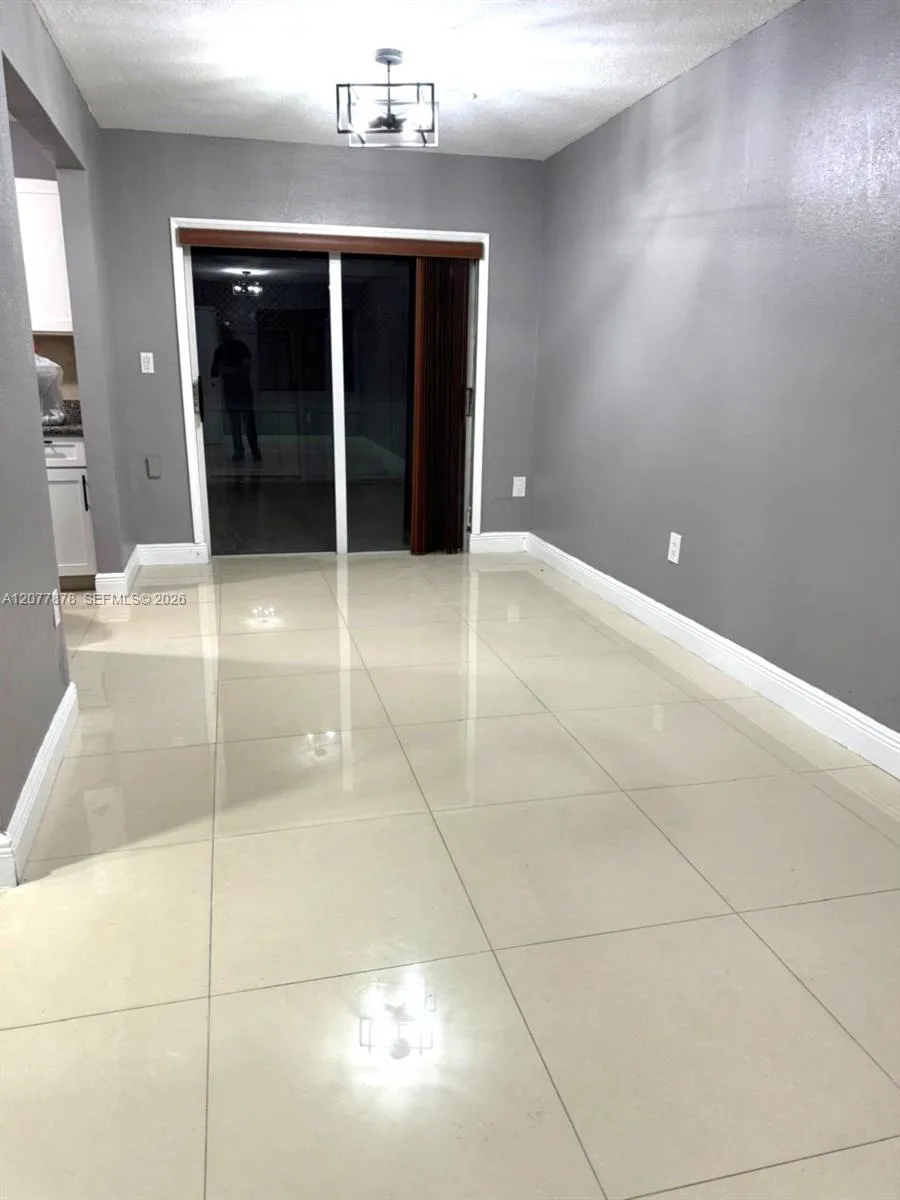 5461 W 24th Ave #25 Hialeah, FL 33016