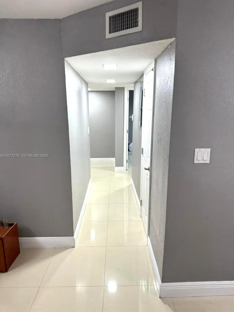 5461 W 24th Ave #25 Hialeah, FL 33016