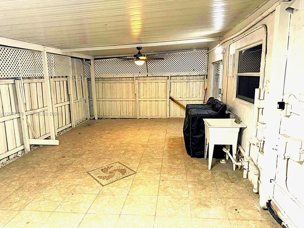 5461 W 24th Ave #25 Hialeah, FL 33016