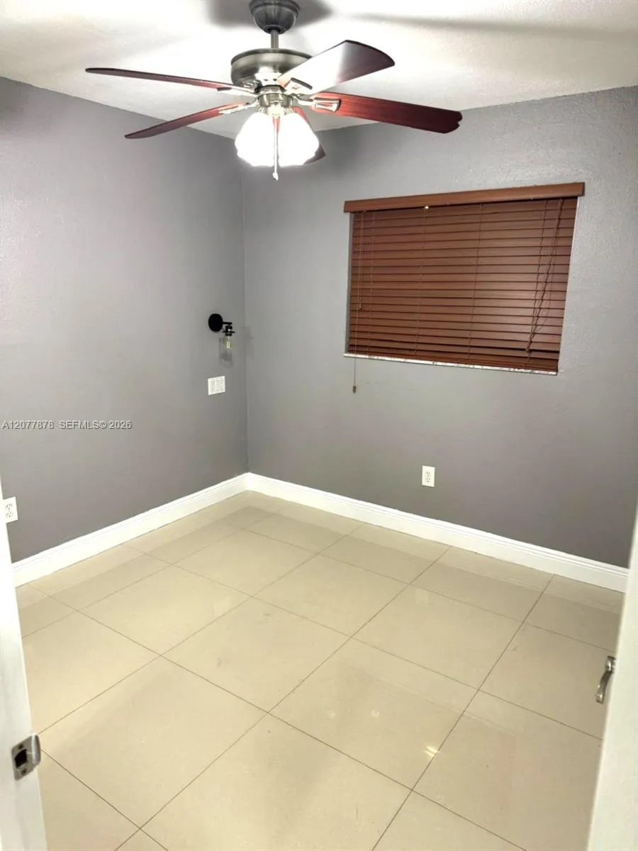 5461 W 24th Ave #25 Hialeah, FL 33016
