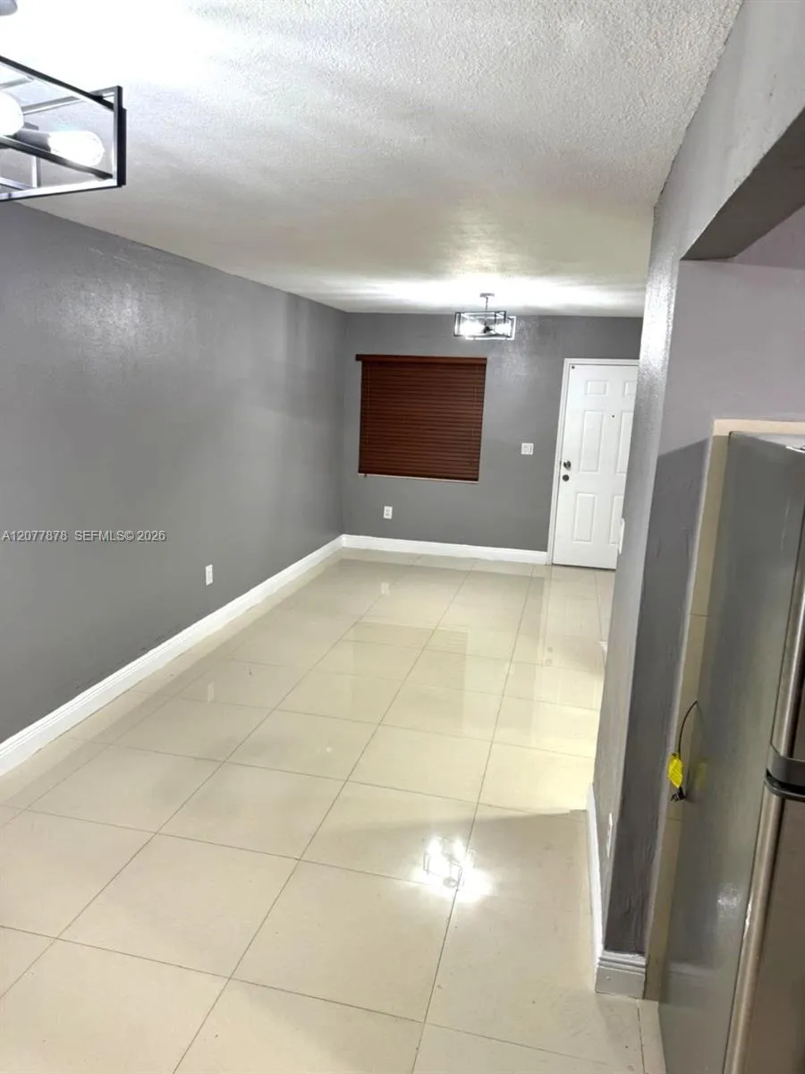 5461 W 24th Ave #25 Hialeah, FL 33016