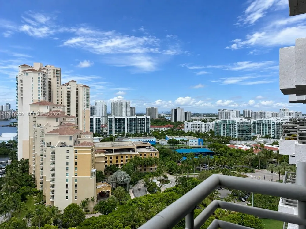 3300 NE 191st St #PH16 Aventura, FL 33180