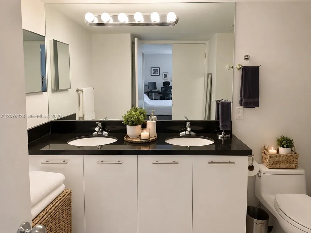 3300 NE 191st St #PH16 Aventura, FL 33180