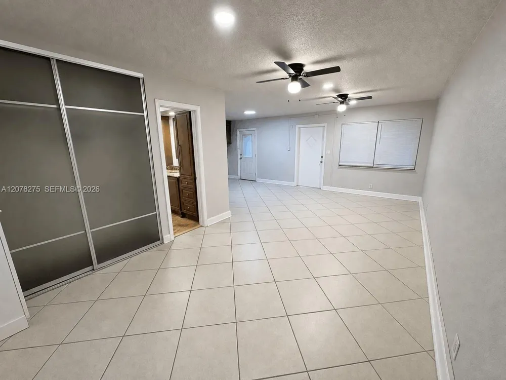 2000 Buchanan St #4 Hollywood, FL 33020