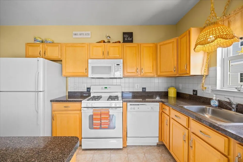 200 E Youngs Avenue Wildwood, NJ 08260