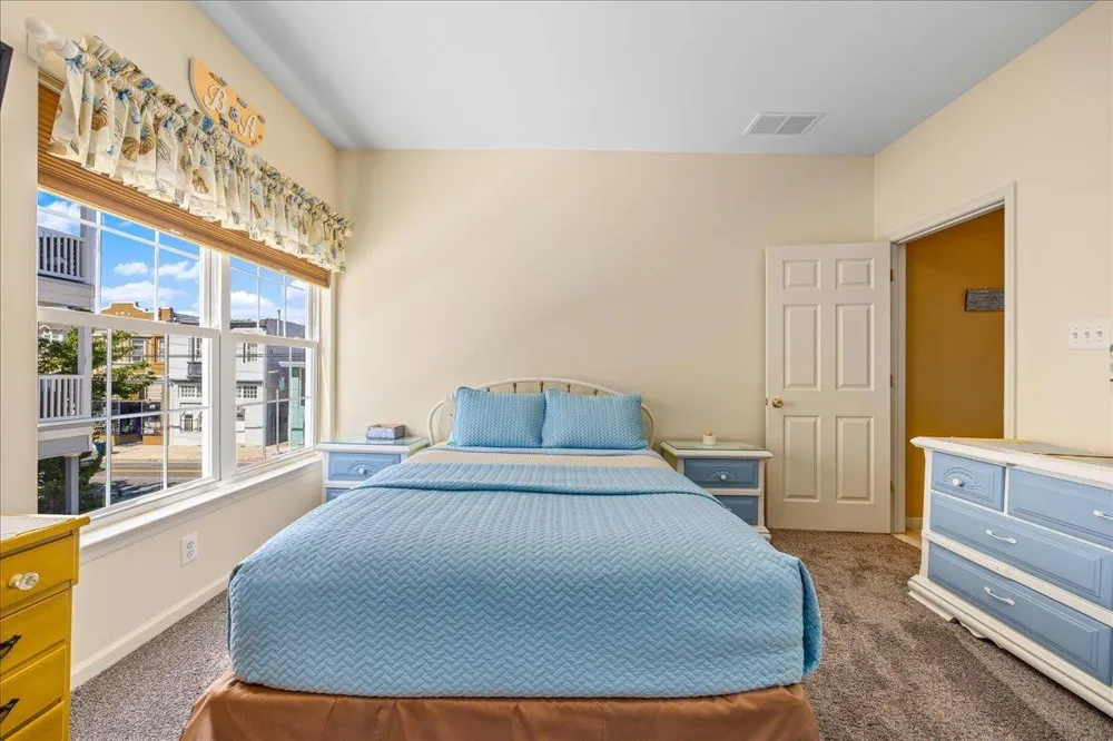 200 E Youngs Avenue Wildwood, NJ 08260