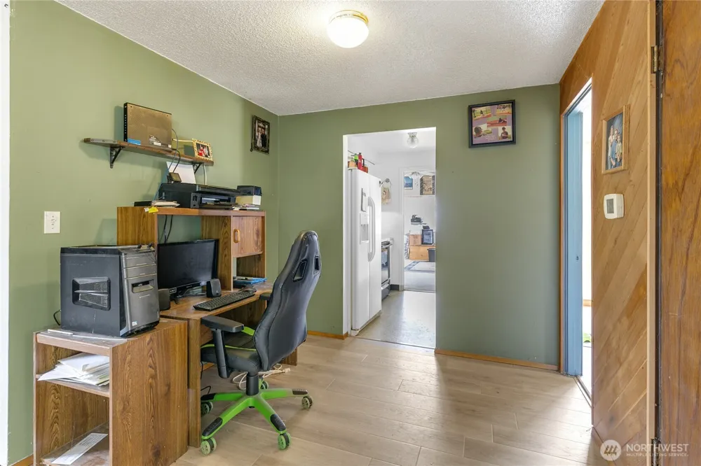 20911 78th Avenue W Edmonds, WA 98026
