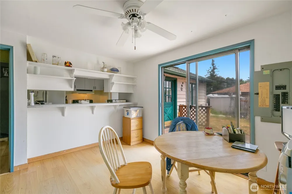 20911 78th Avenue W Edmonds, WA 98026