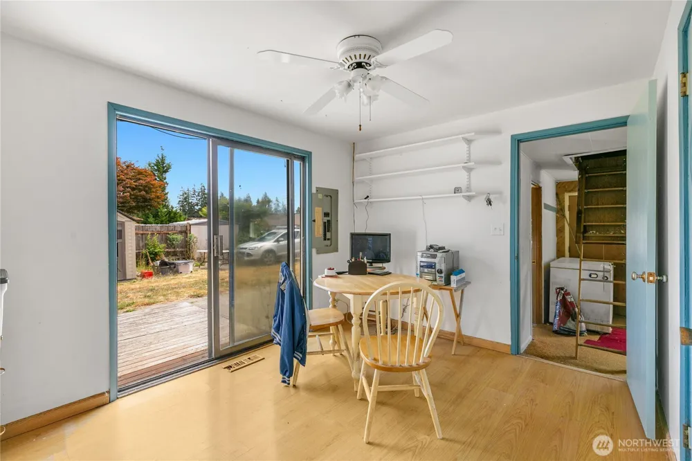 20911 78th Avenue W Edmonds, WA 98026