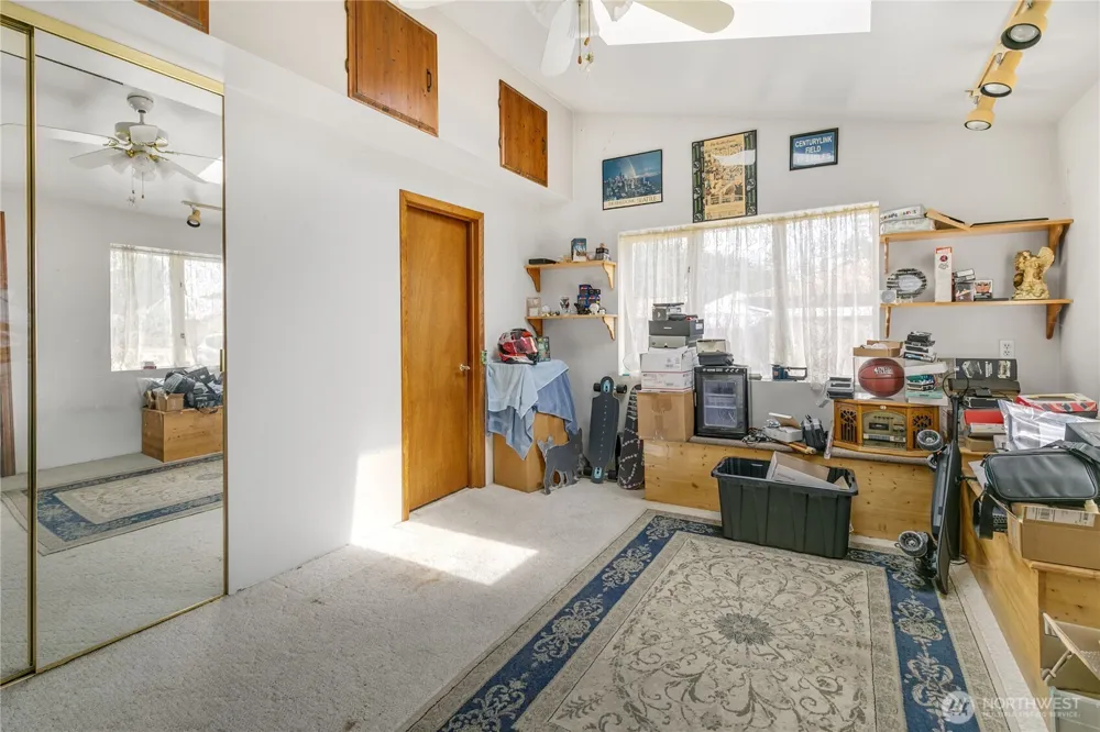 20911 78th Avenue W Edmonds, WA 98026