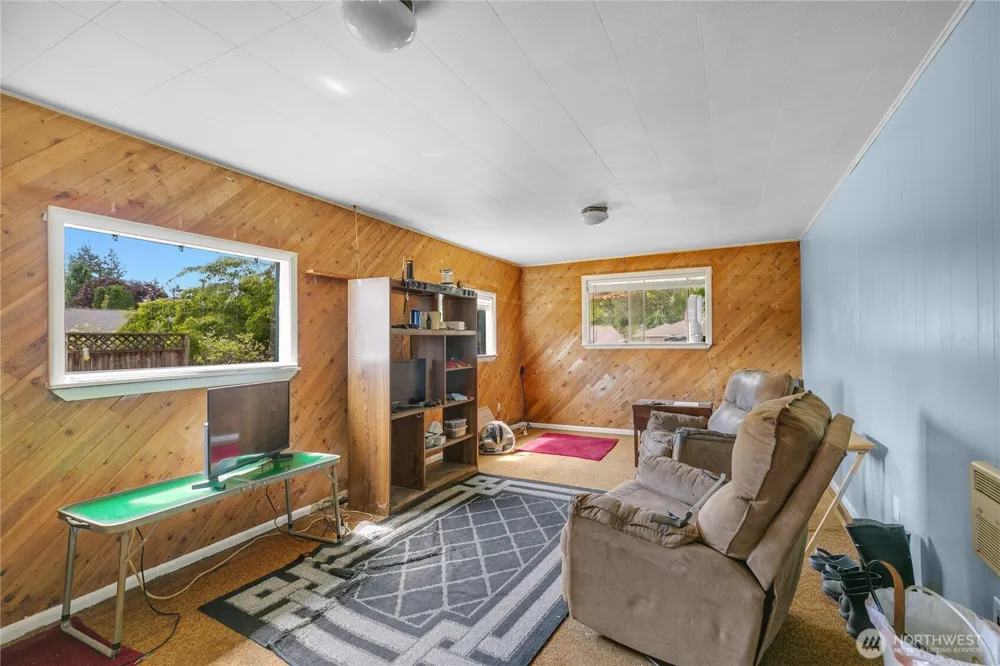 20911 78th Avenue W Edmonds, WA 98026