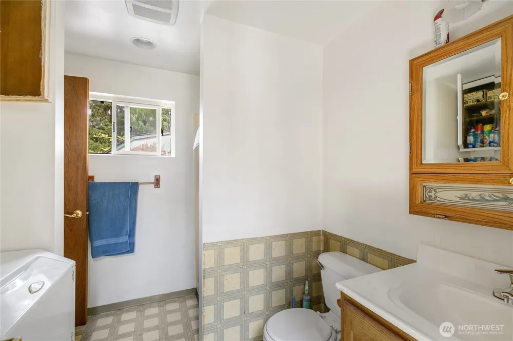 20911 78th Avenue W Edmonds, WA 98026