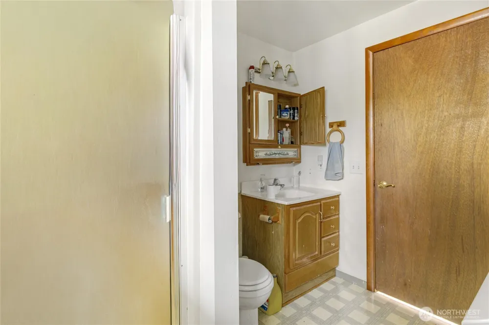 20911 78th Avenue W Edmonds, WA 98026