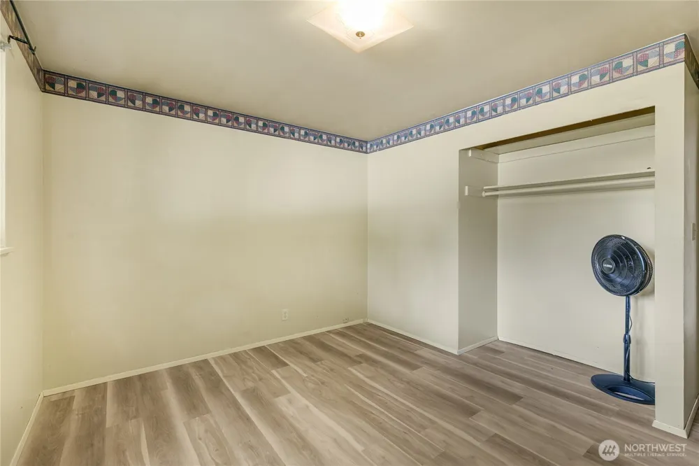20911 78th Avenue W Edmonds, WA 98026