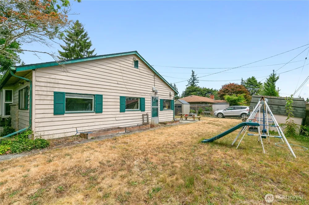 20911 78th Avenue W Edmonds, WA 98026