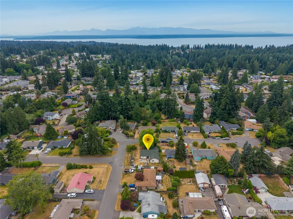 20911 78th Avenue W Edmonds, WA 98026