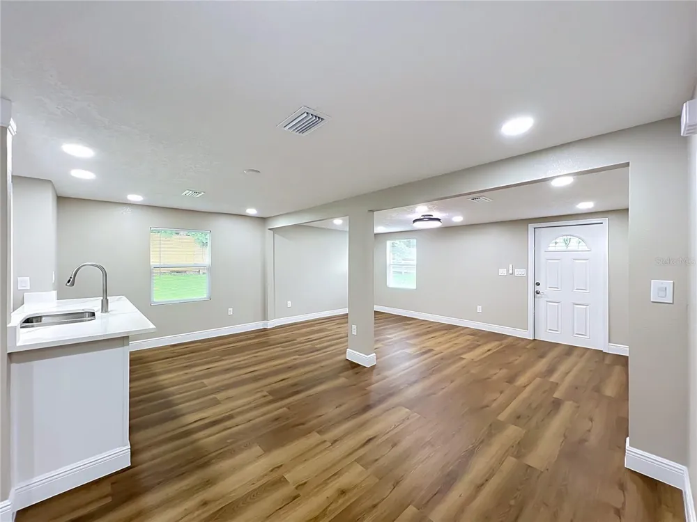 552 B C TERRY ROAD Ocoee, FL 34761