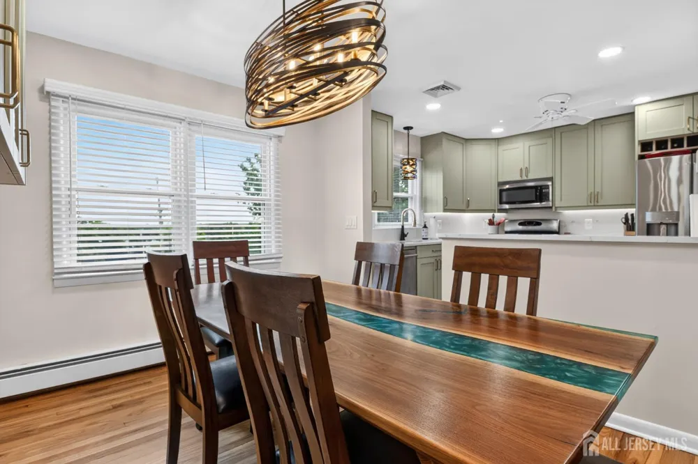 6 Ridgeview Road Jamesburg, NJ 08831
