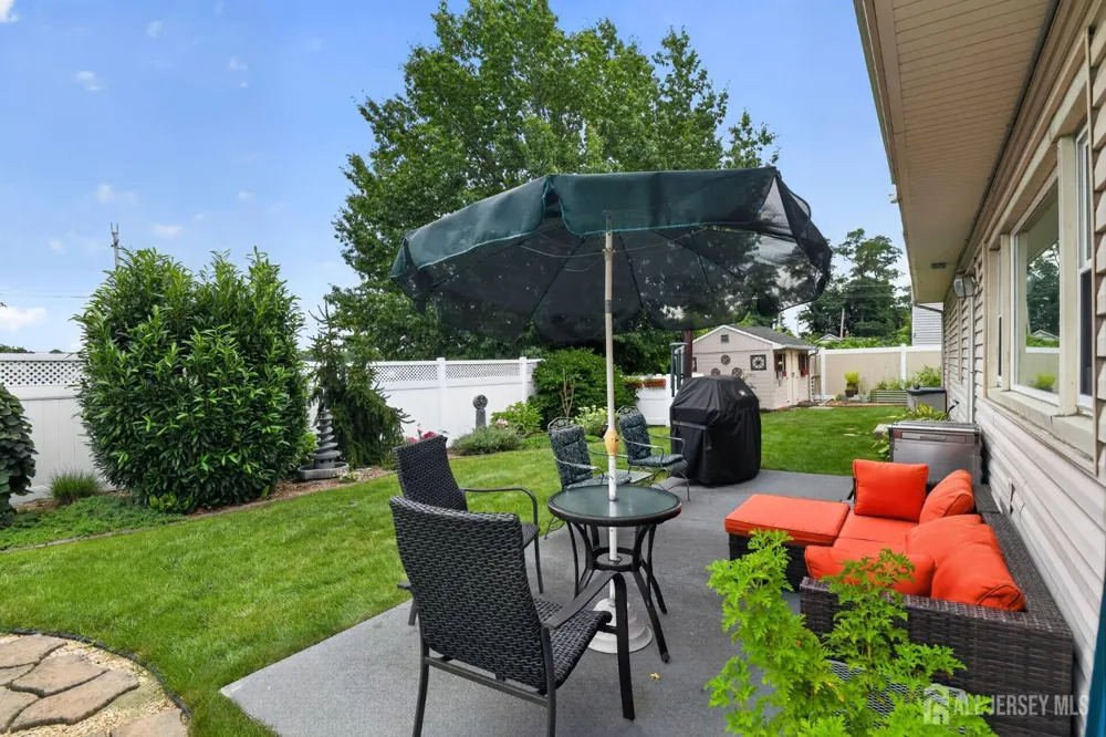 6 Ridgeview Road Jamesburg, NJ 08831