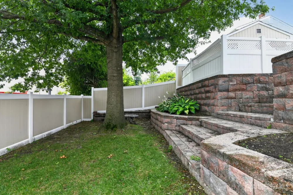 6 Ridgeview Road Jamesburg, NJ 08831