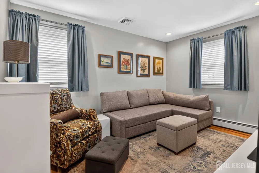 6 Ridgeview Road Jamesburg, NJ 08831