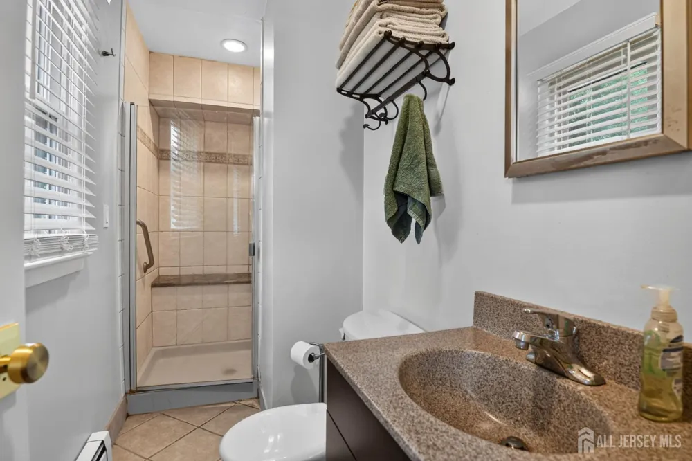 6 Ridgeview Road Jamesburg, NJ 08831