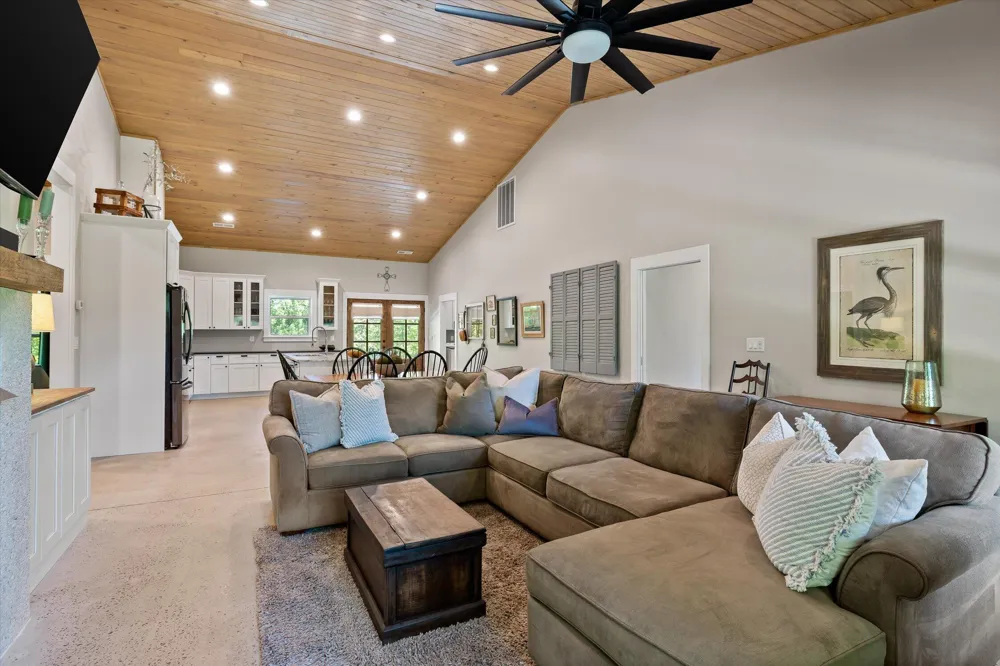 15025 May Road Sale Creek, TN 37373