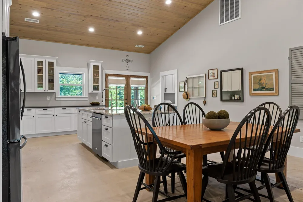 15025 May Road Sale Creek, TN 37373