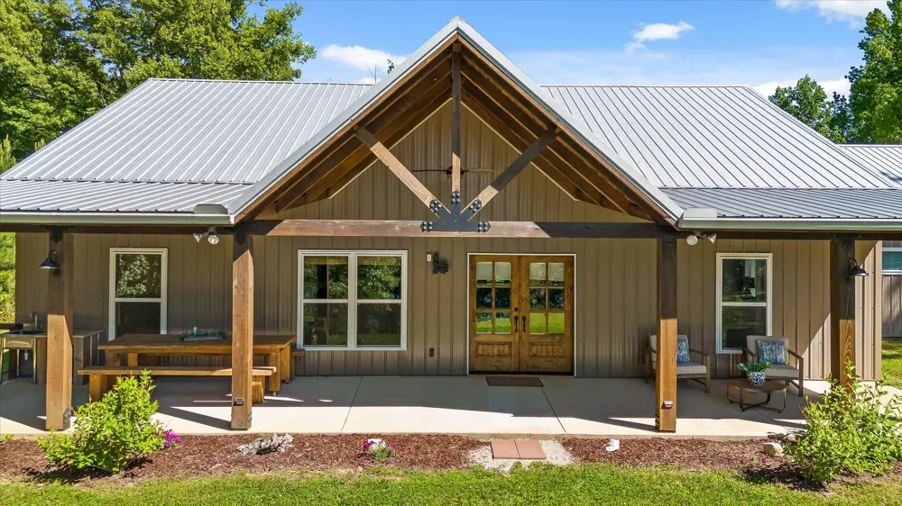 15025 May Road Sale Creek, TN 37373