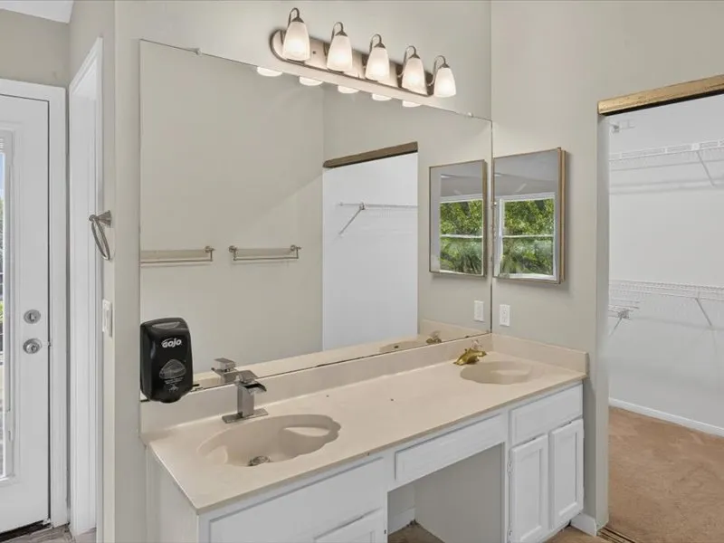 900 OAKCREST CIRCLE Cedar Park, TX 78613