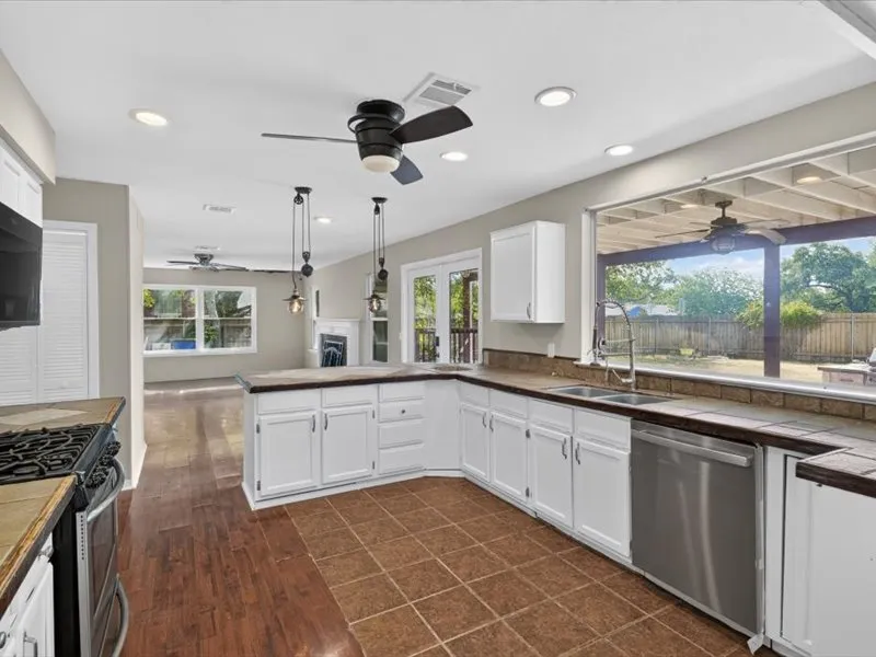 900 OAKCREST CIRCLE Cedar Park, TX 78613