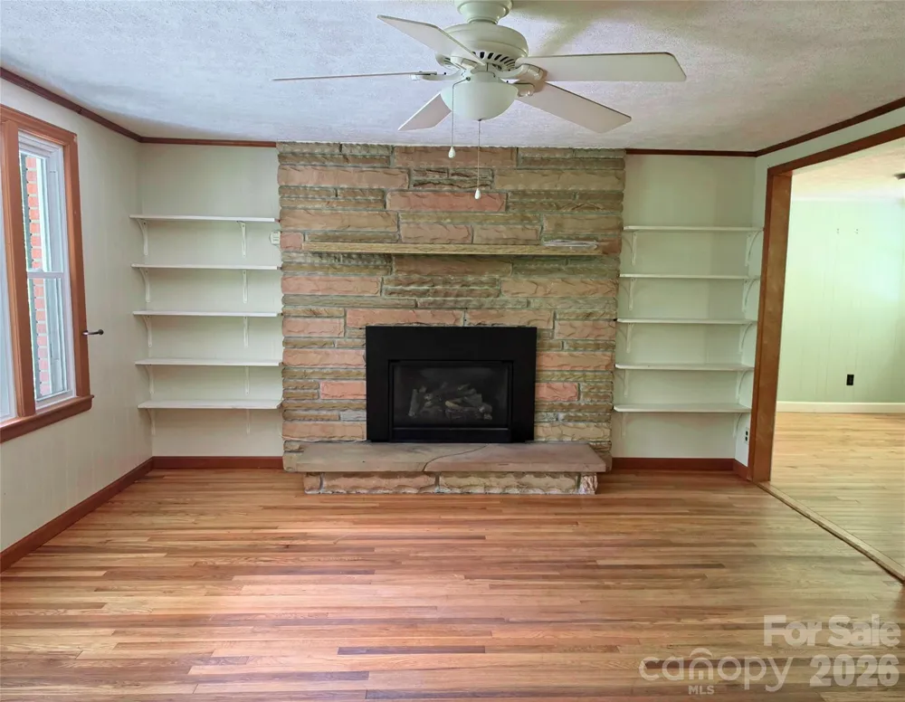 2838 Seven Mile Ridge Road Burnsville, NC 28714