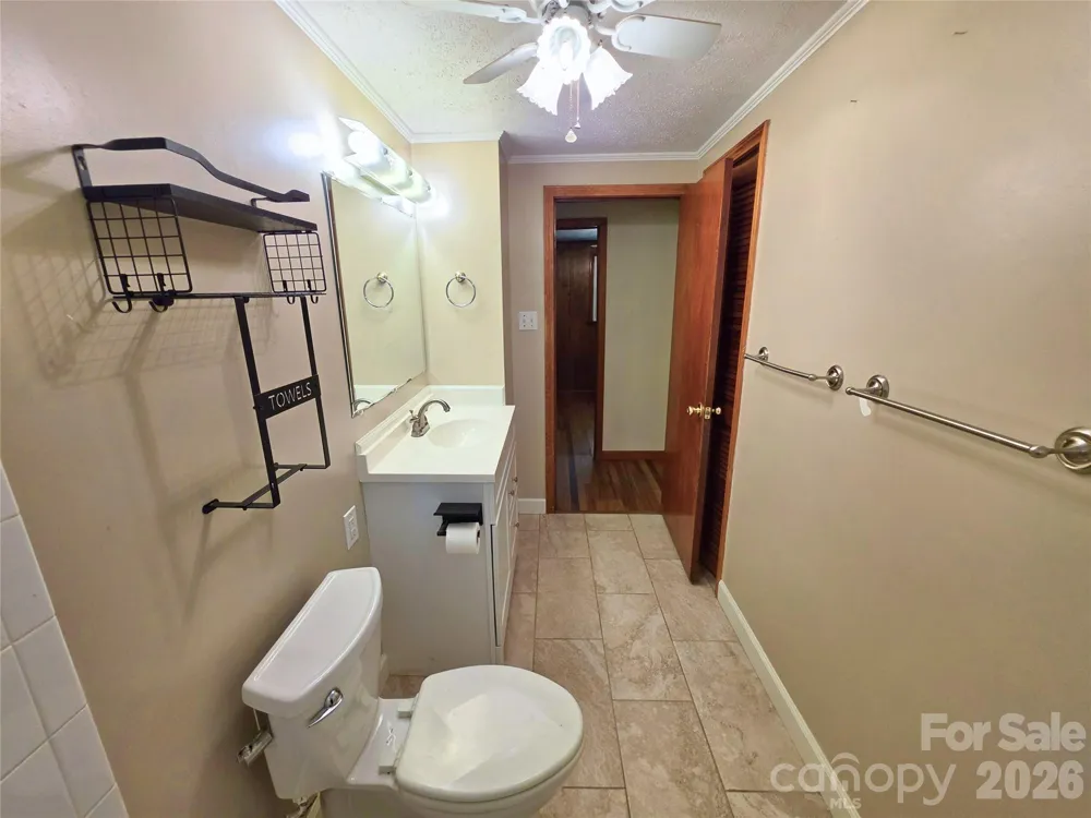 2838 Seven Mile Ridge Road Burnsville, NC 28714