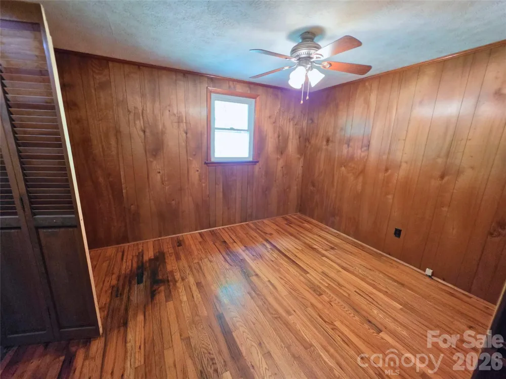 2838 Seven Mile Ridge Road Burnsville, NC 28714