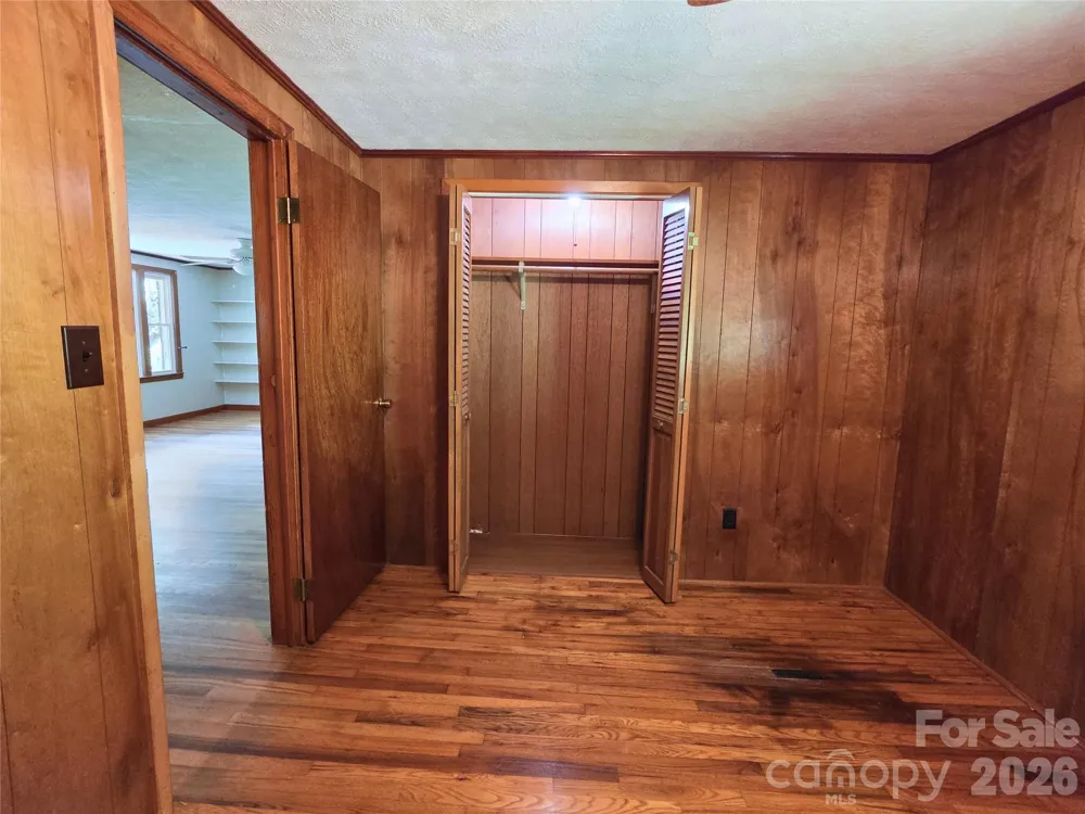 2838 Seven Mile Ridge Road Burnsville, NC 28714