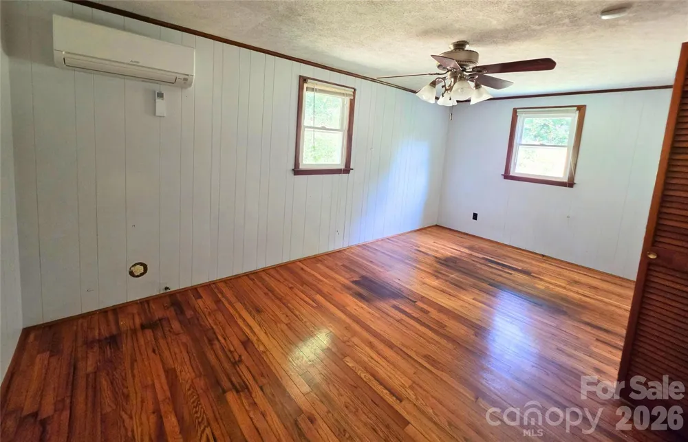 2838 Seven Mile Ridge Road Burnsville, NC 28714