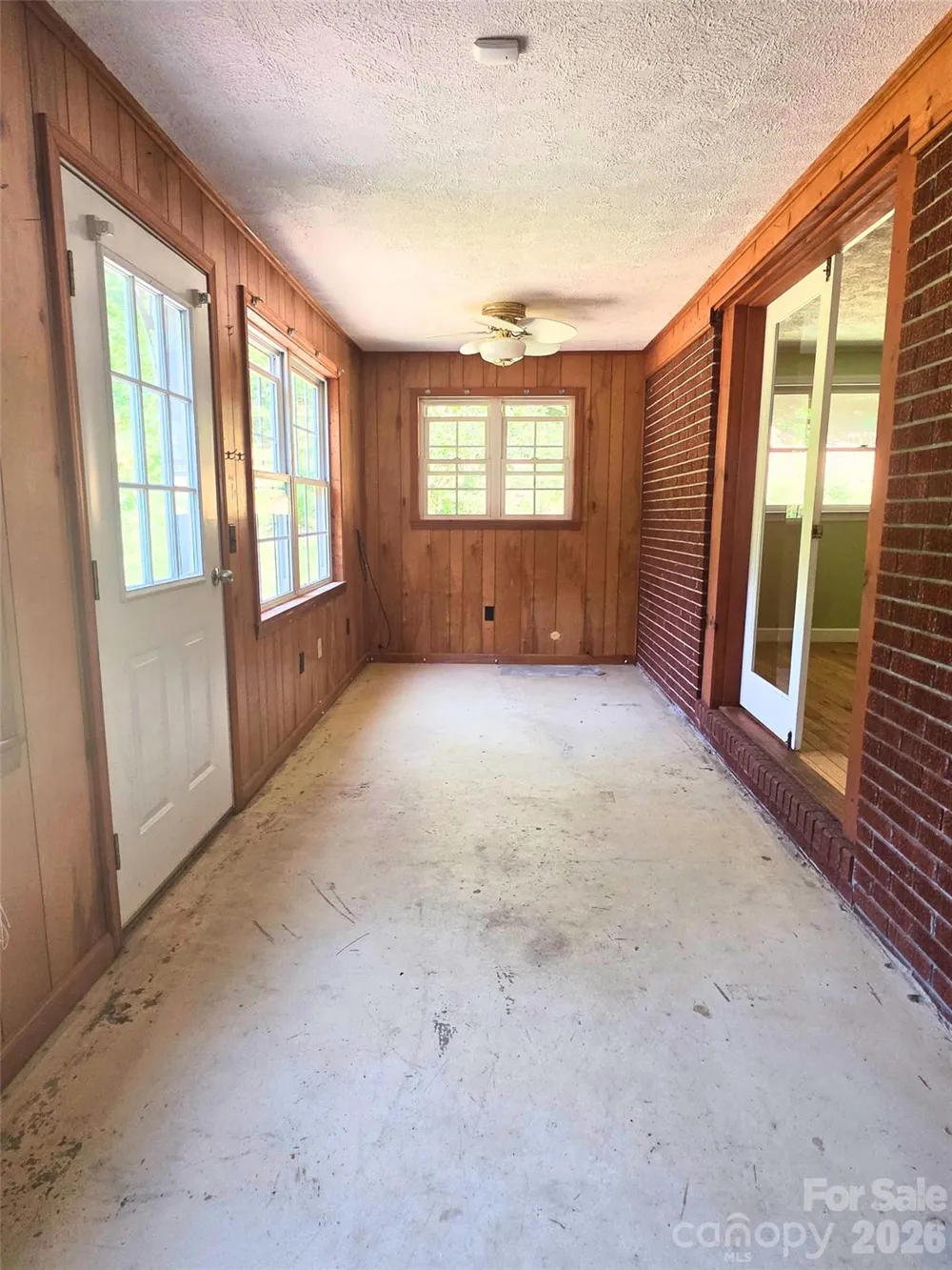 2838 Seven Mile Ridge Road Burnsville, NC 28714