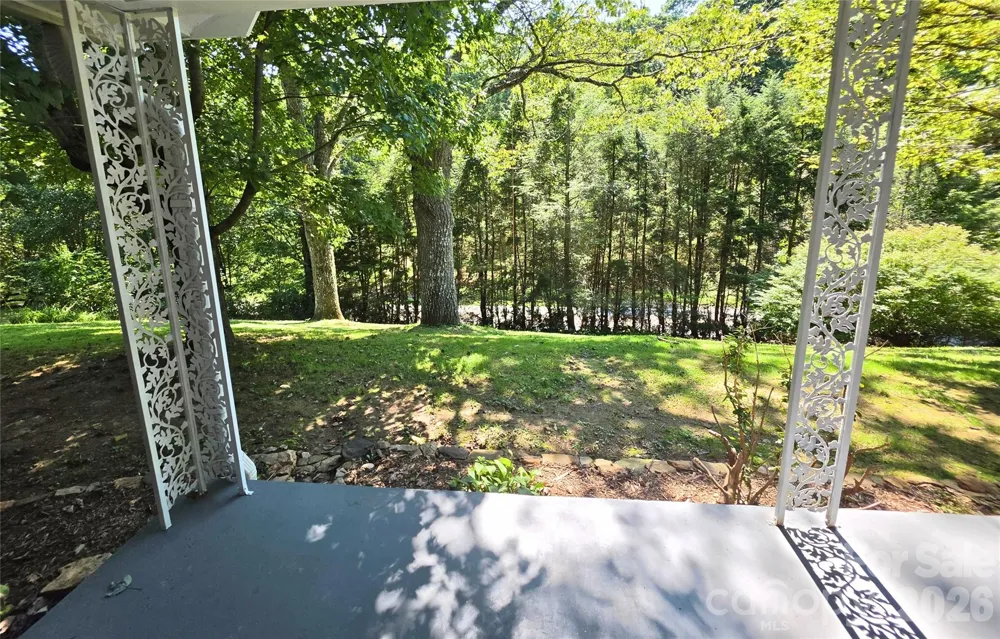 2838 Seven Mile Ridge Road Burnsville, NC 28714