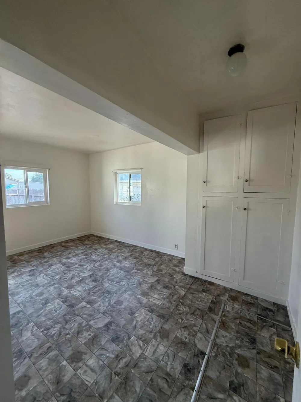 631 E Ventura Tulare, CA 93274