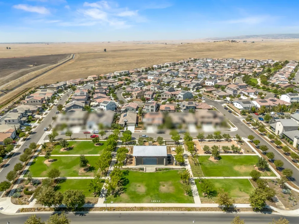 715 Harvest Drive Madera, CA 93636