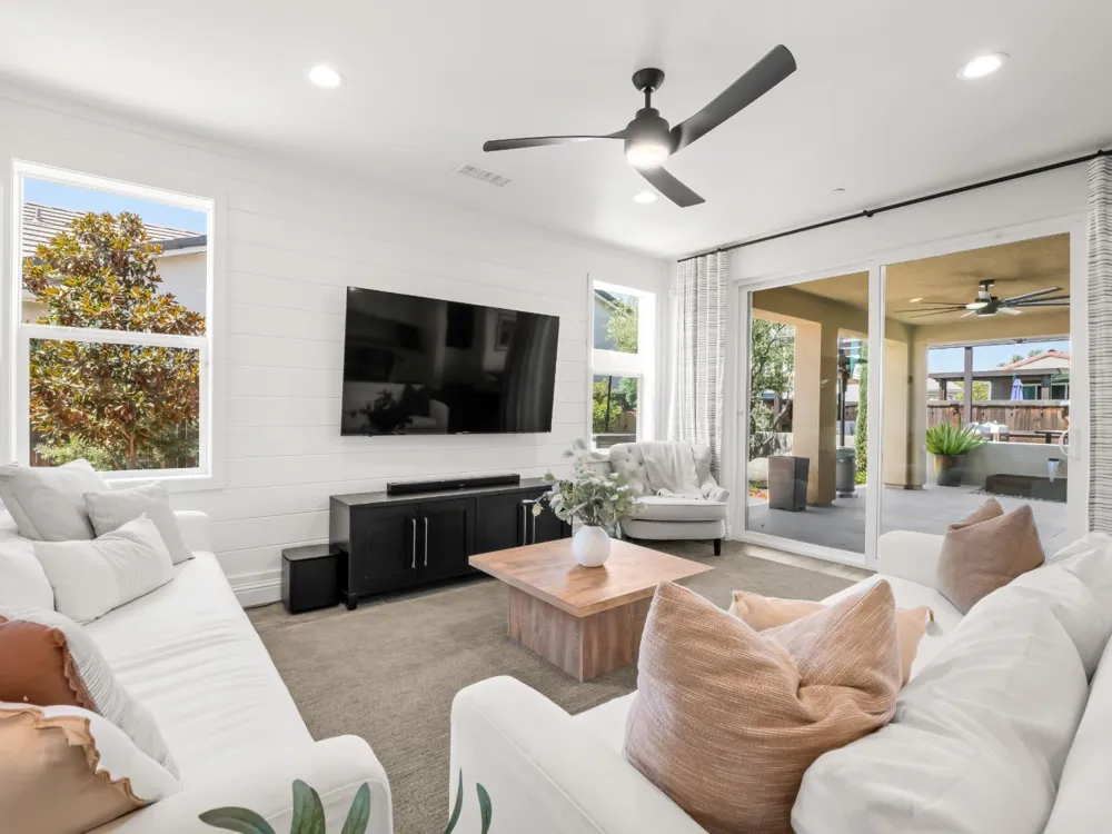 715 Harvest Drive Madera, CA 93636