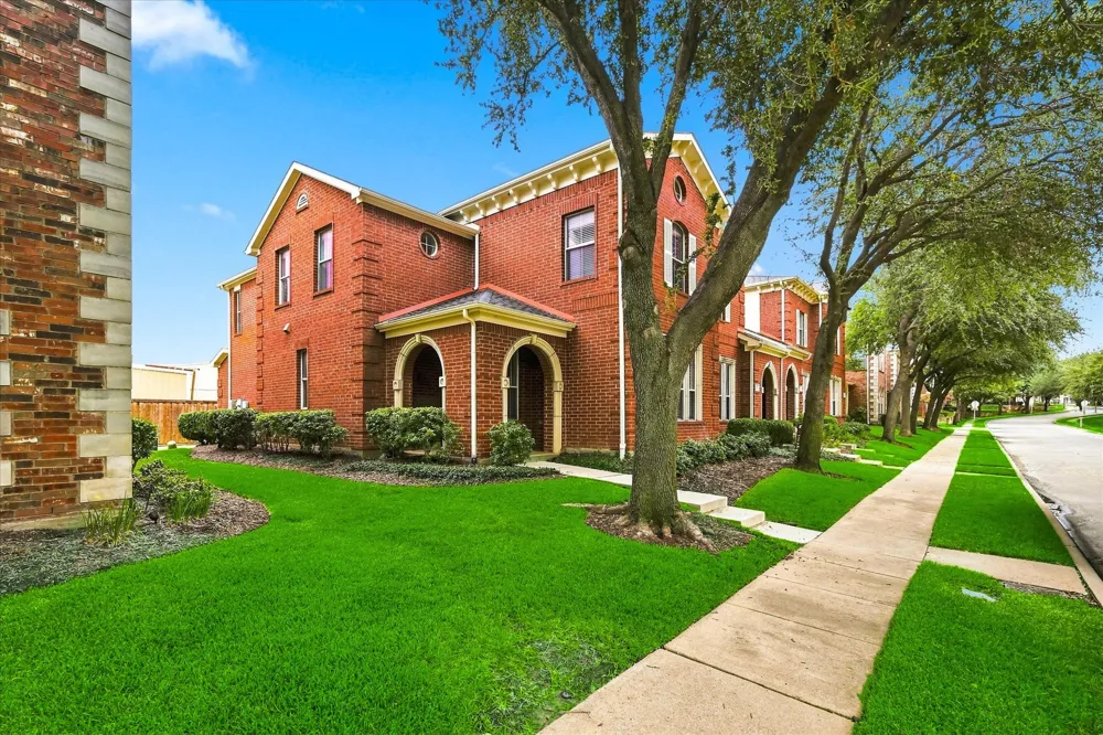 424 Legends Drive Lewisville, TX 75057