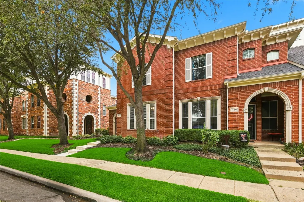 424 Legends Drive Lewisville, TX 75057