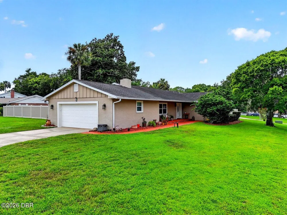 20 Twin River Drive Ormond Beach, FL 32174